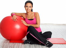 Упражнения на гимнастическом мяче - инструкция для женщин