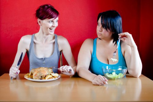 Как есть и не толстеть: 6 непищевых привычек