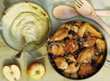 Рецепт куриного филе с яблоками и черносливом